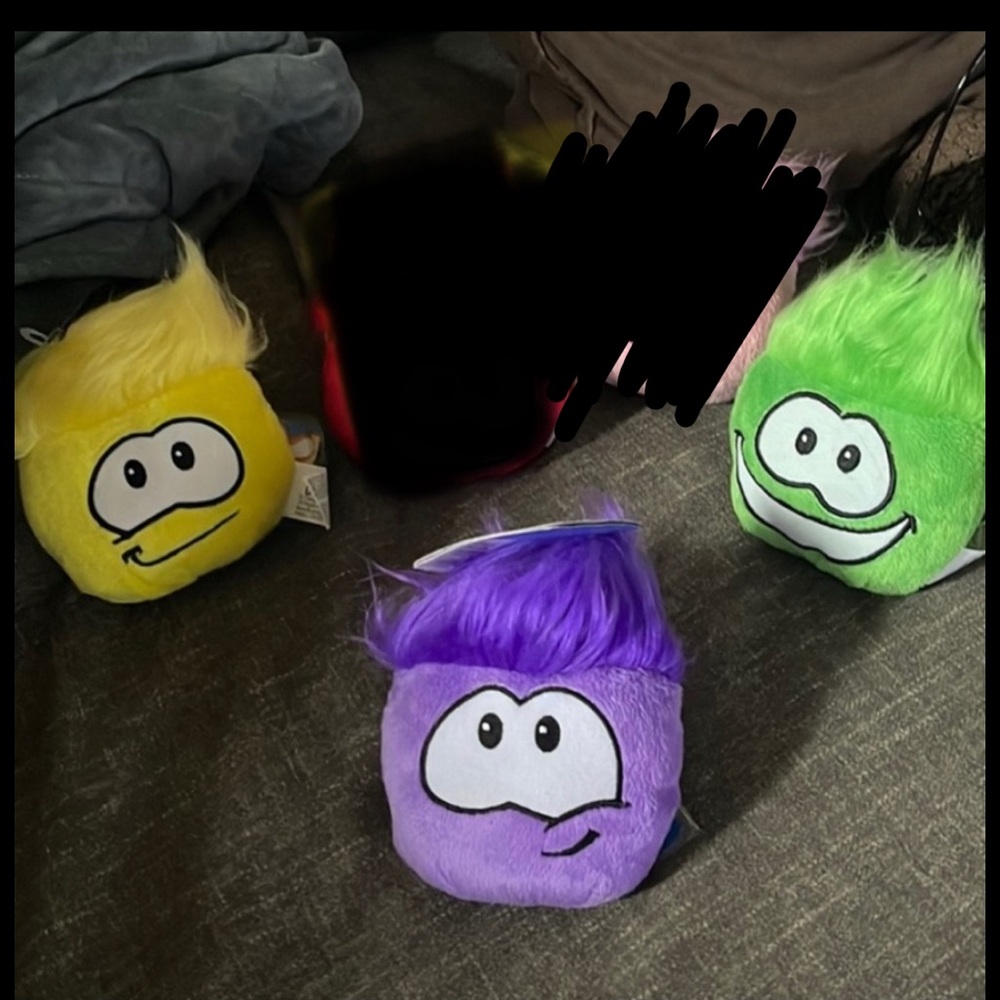 Club Penguin Puffles Green & yellow w/used coin/ purple no coin/ red sold
